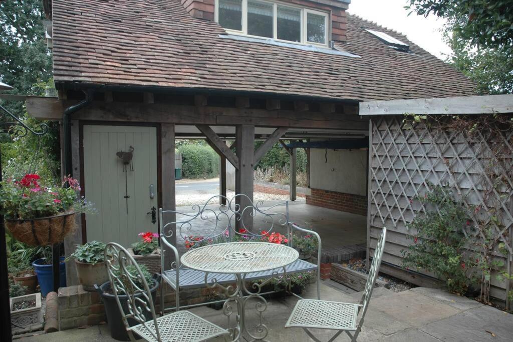 Cowslip Barn Annexe, Countryside Stay Near شيشستر المظهر الخارجي الصورة